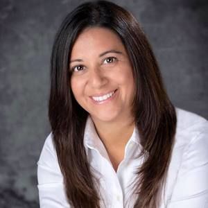 Meet your Posher, Nicole pinto